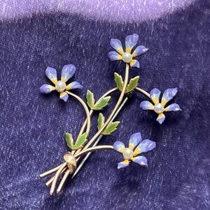 Vintage 1940’s Enamel Floral Brooch